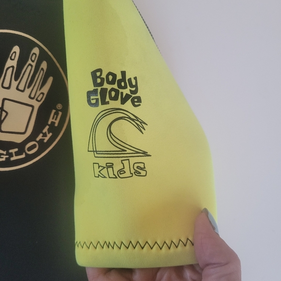 Child's Bodyglove Surfing/ Diving / Swimming Suit Size 4 - Picture 7 of 7